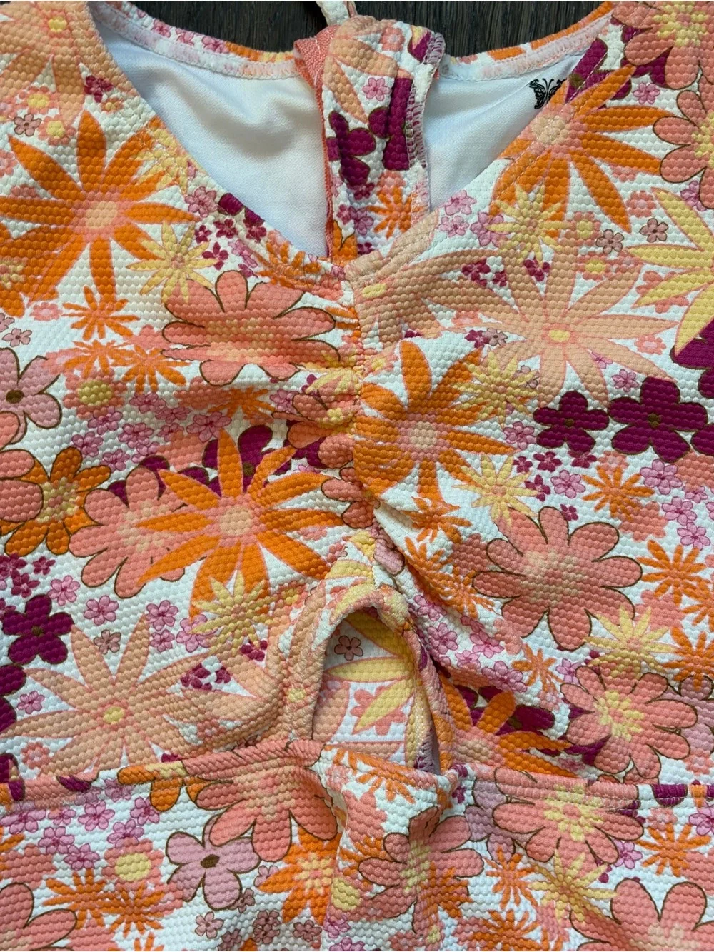 Jessica Simpson long sleeved